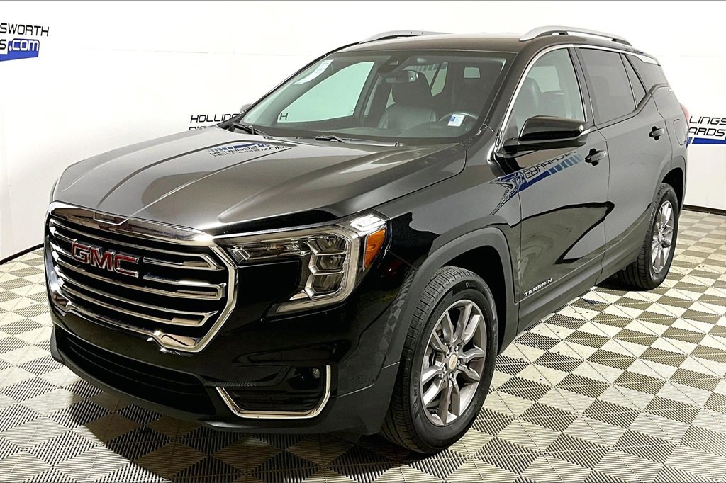 Used 2024 GMC Terrain SLT