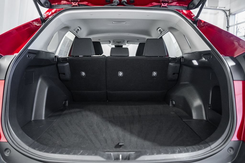 Used 2024 Toyota RAV4 LE image 8