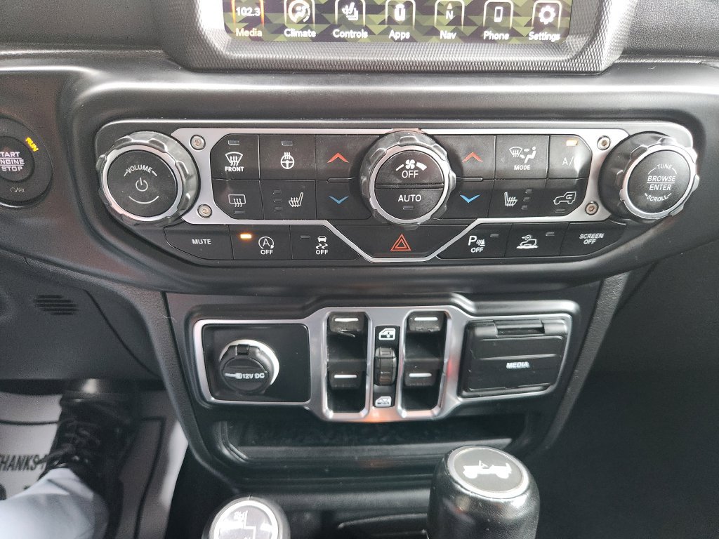 Used 2021 Jeep Wrangler Unlimited Sahara AWD/4WD image 28