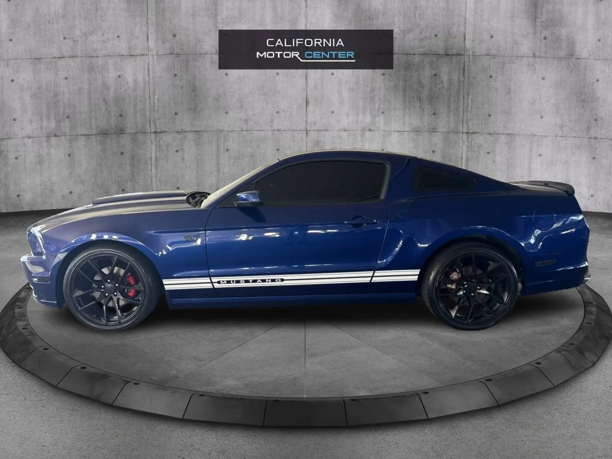 Used 2013 Ford Mustang Coupe RWD image 8