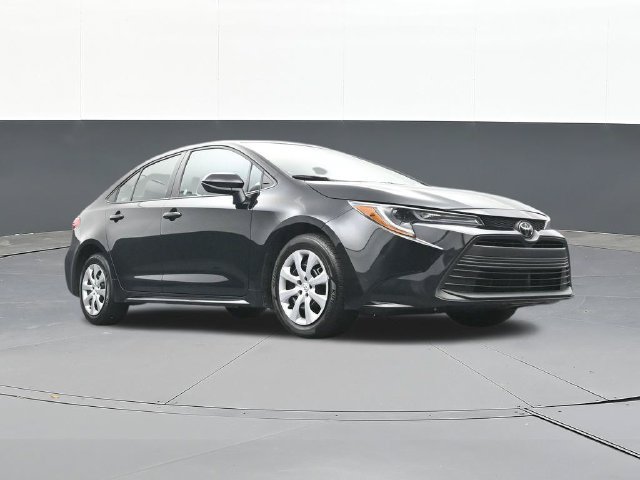 Used 2025 Toyota Corolla LE FWD image 48