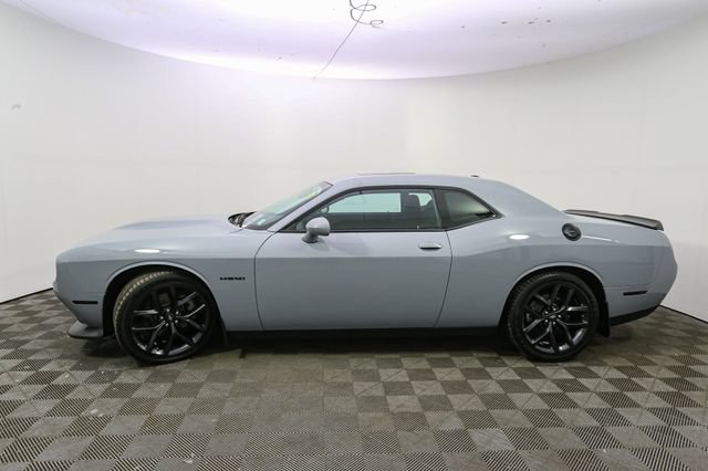 Used 2022 Dodge Challenger R/T w/ Blacktop Package RWD image 7