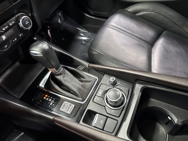 Used 2017 MAZDA MAZDA3 Touring FWD image 19