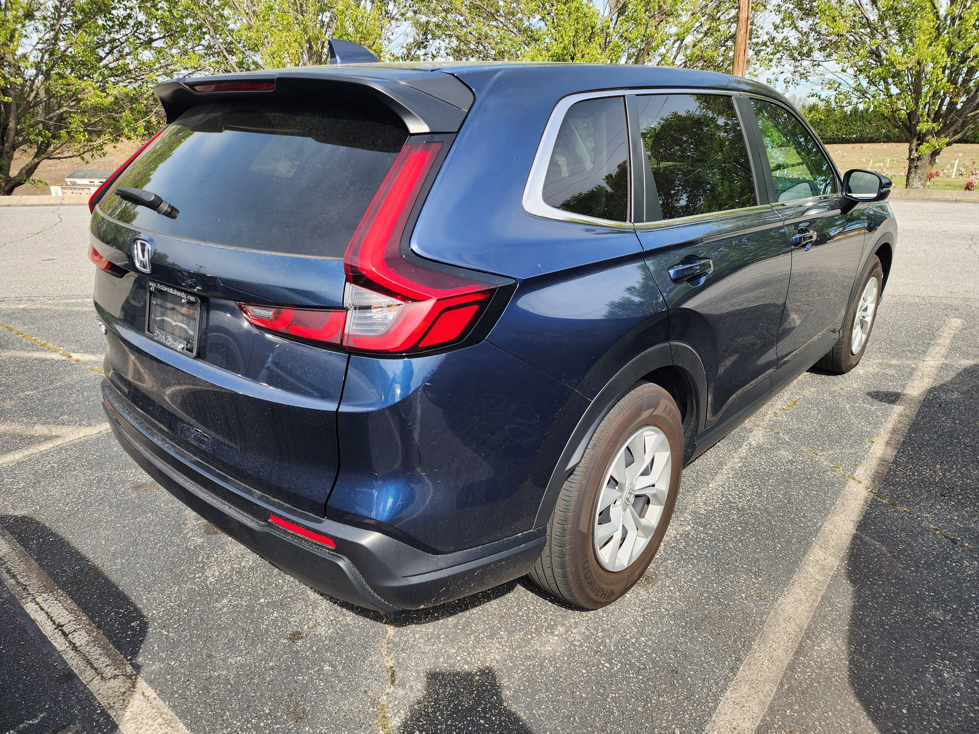 Used 2025 Honda CR-V LX image 6