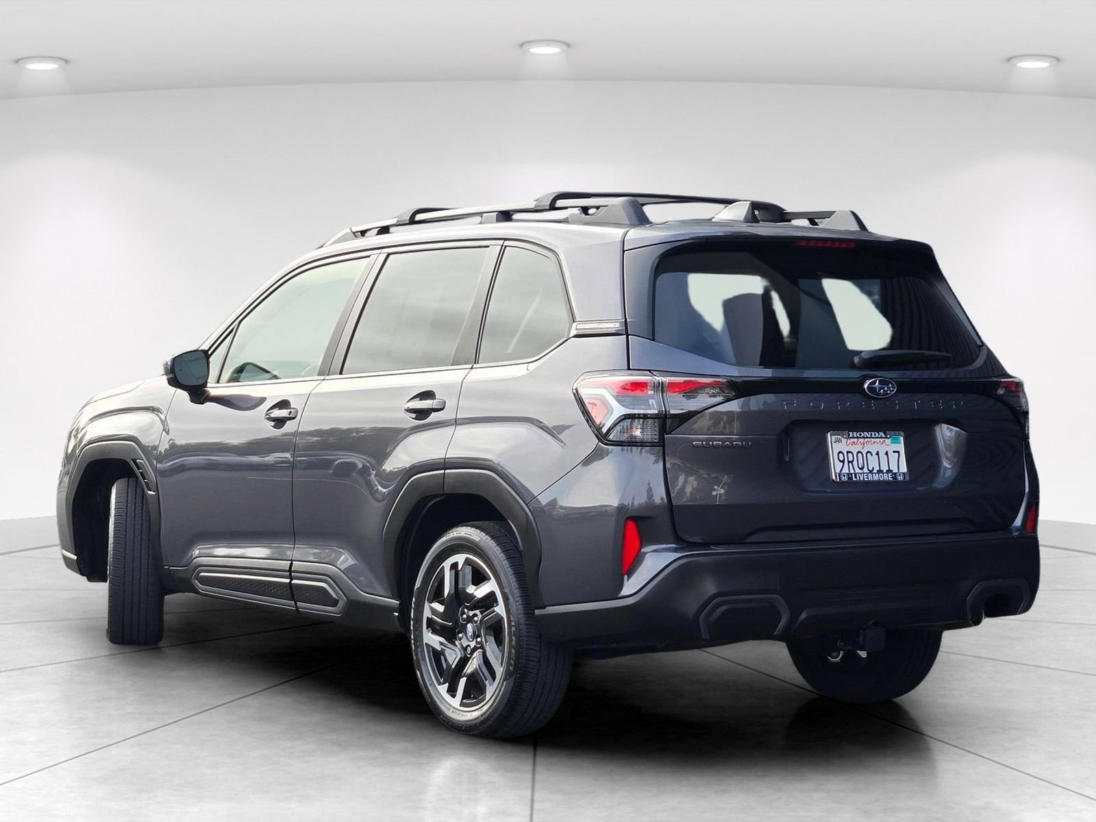 Used 2025 Subaru Forester Limited AWD/4WD image 4