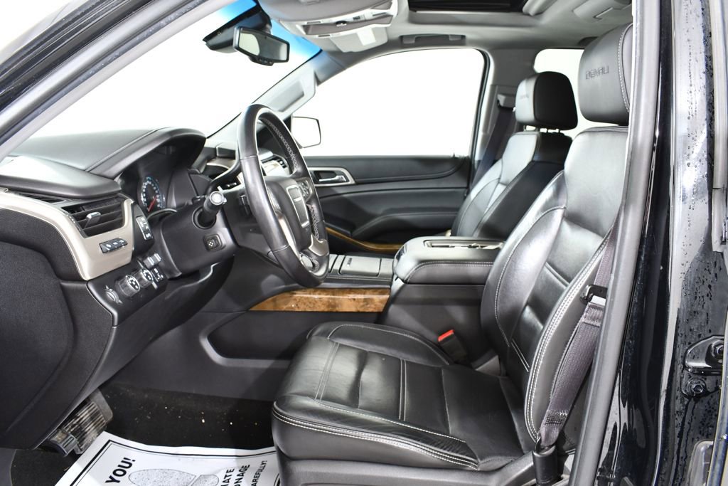 Used 2017 GMC Yukon XL Denali w/ Open Road Package AWD/4WD image 6