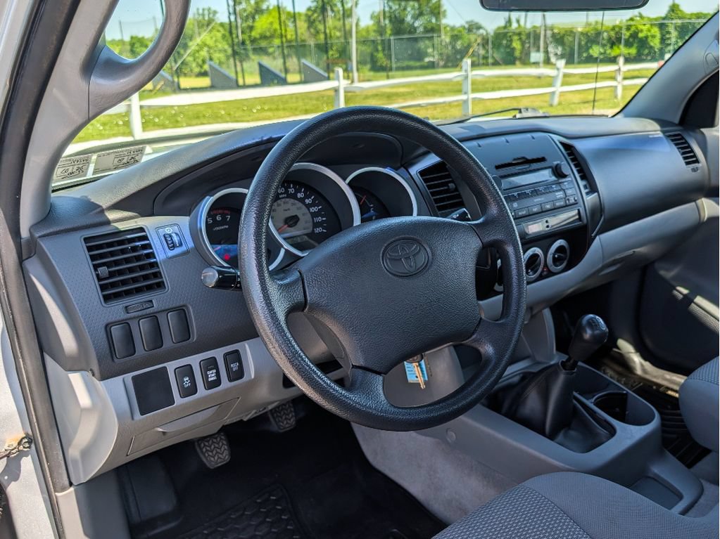 Used 2009 Toyota Tacoma 4x4 Regular Cab image 17
