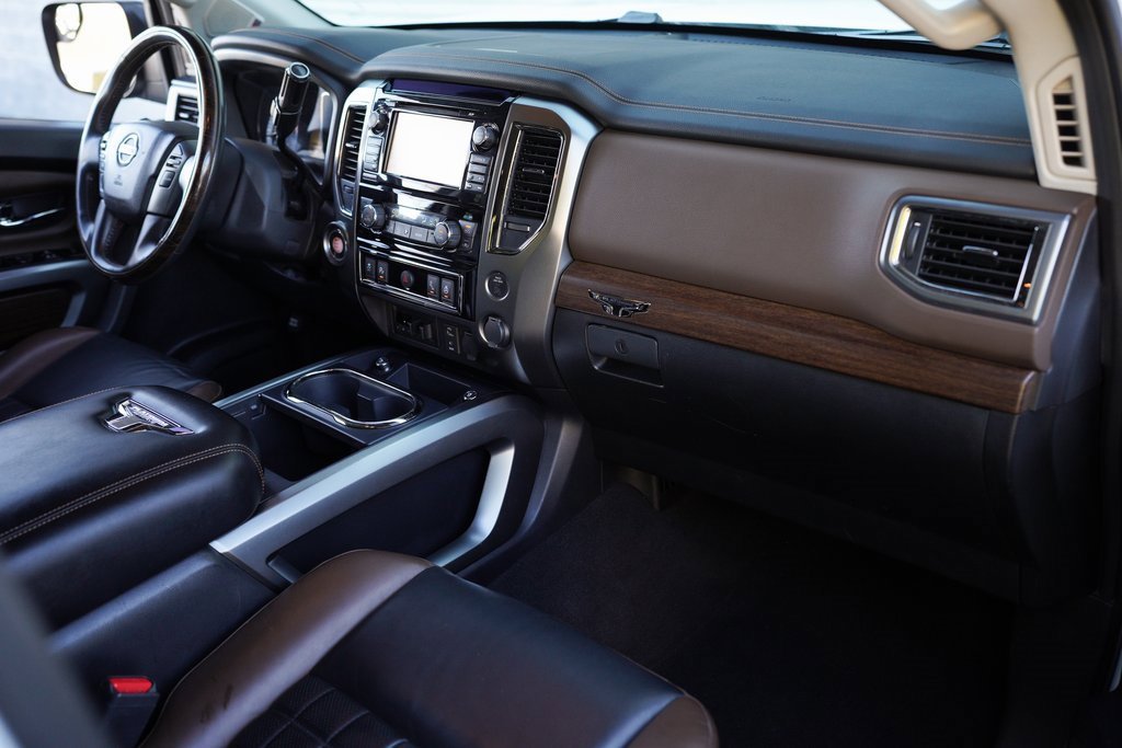 Used 2018 Nissan Titan Platinum Reserve image 22