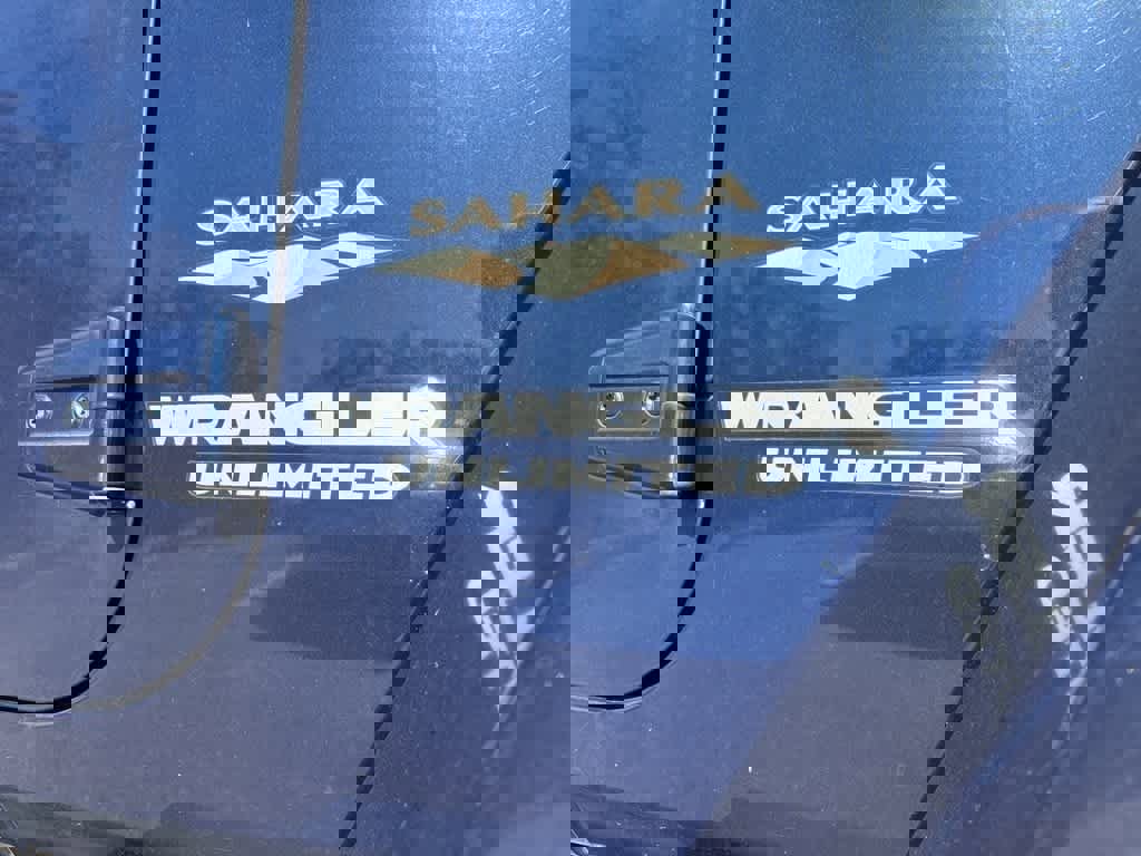 Used 2013 Jeep Wrangler Unlimited Sahara w/ Dual Top Group image 5