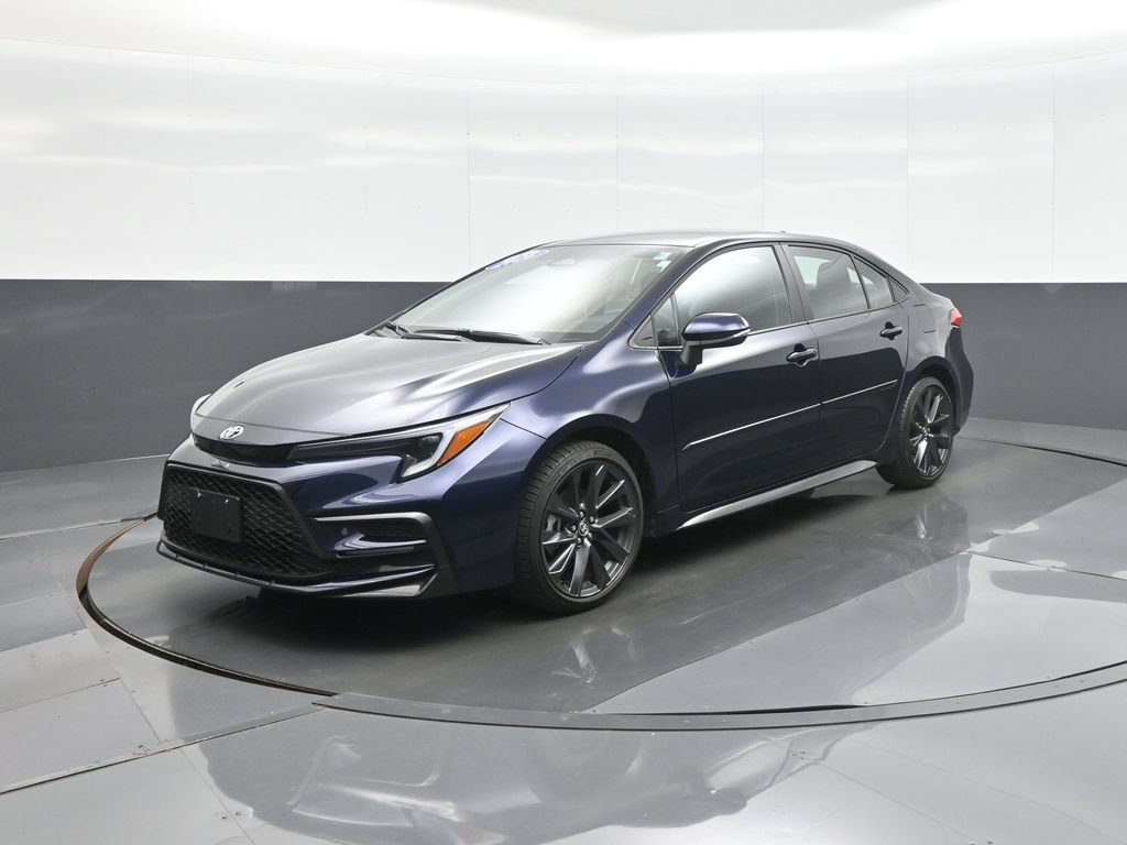 Certified 2026 Toyota Corolla SE w/ SE Package FWD image 3