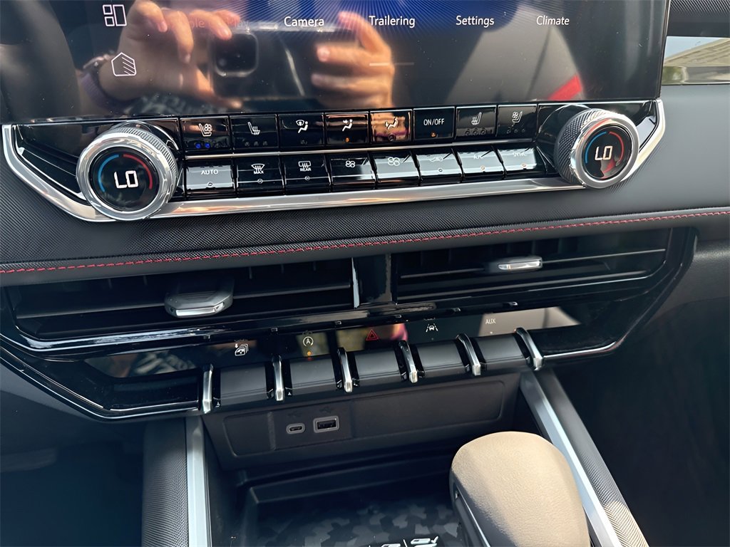 New 2026 Chevrolet Colorado Z71 w/ Technology Package image 24