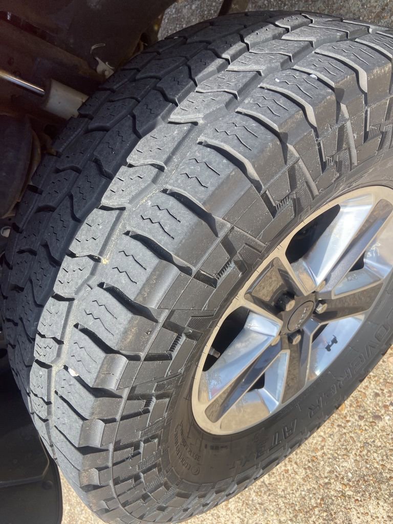 Used 2018 Jeep Wrangler Unlimited Sahara AWD/4WD image 29