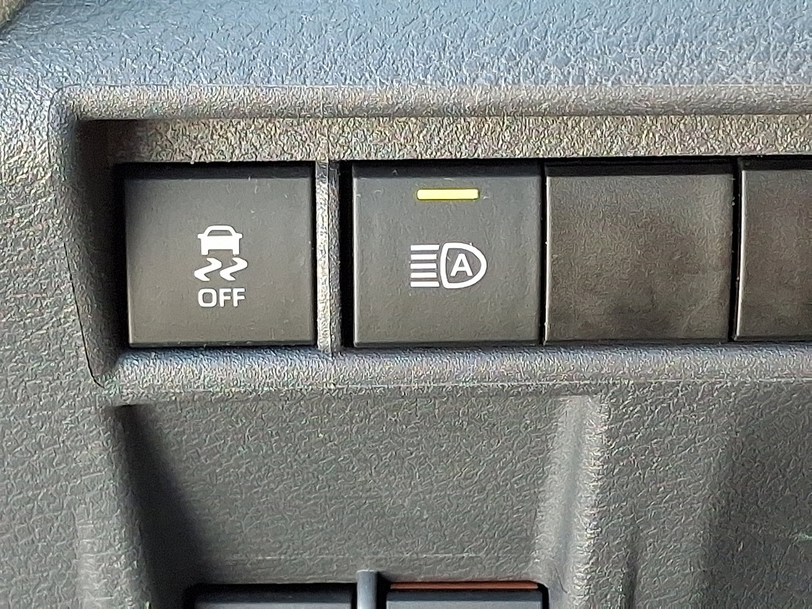 Used 2021 Toyota Sienna XLE image 30