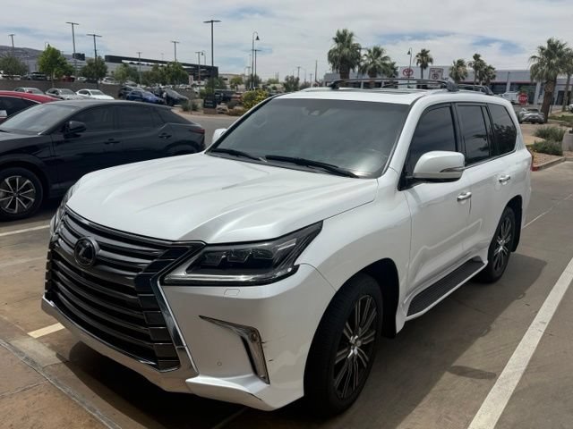 Used 2018 Lexus LX 570 4WD w/ Luxury Package image 2