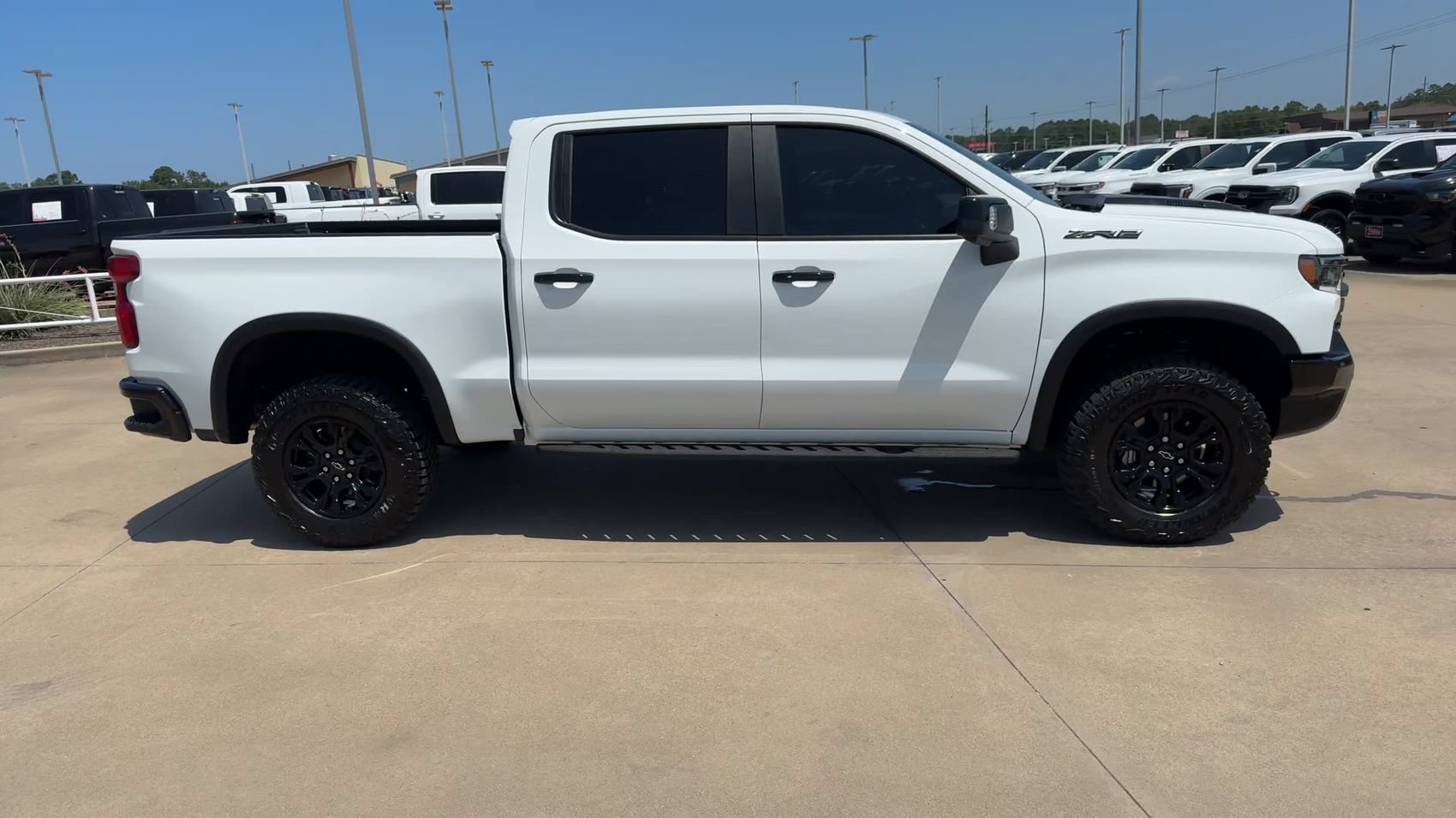 Used 2026 Chevrolet Silverado 1500 ZR2 AWD/4WD image 2