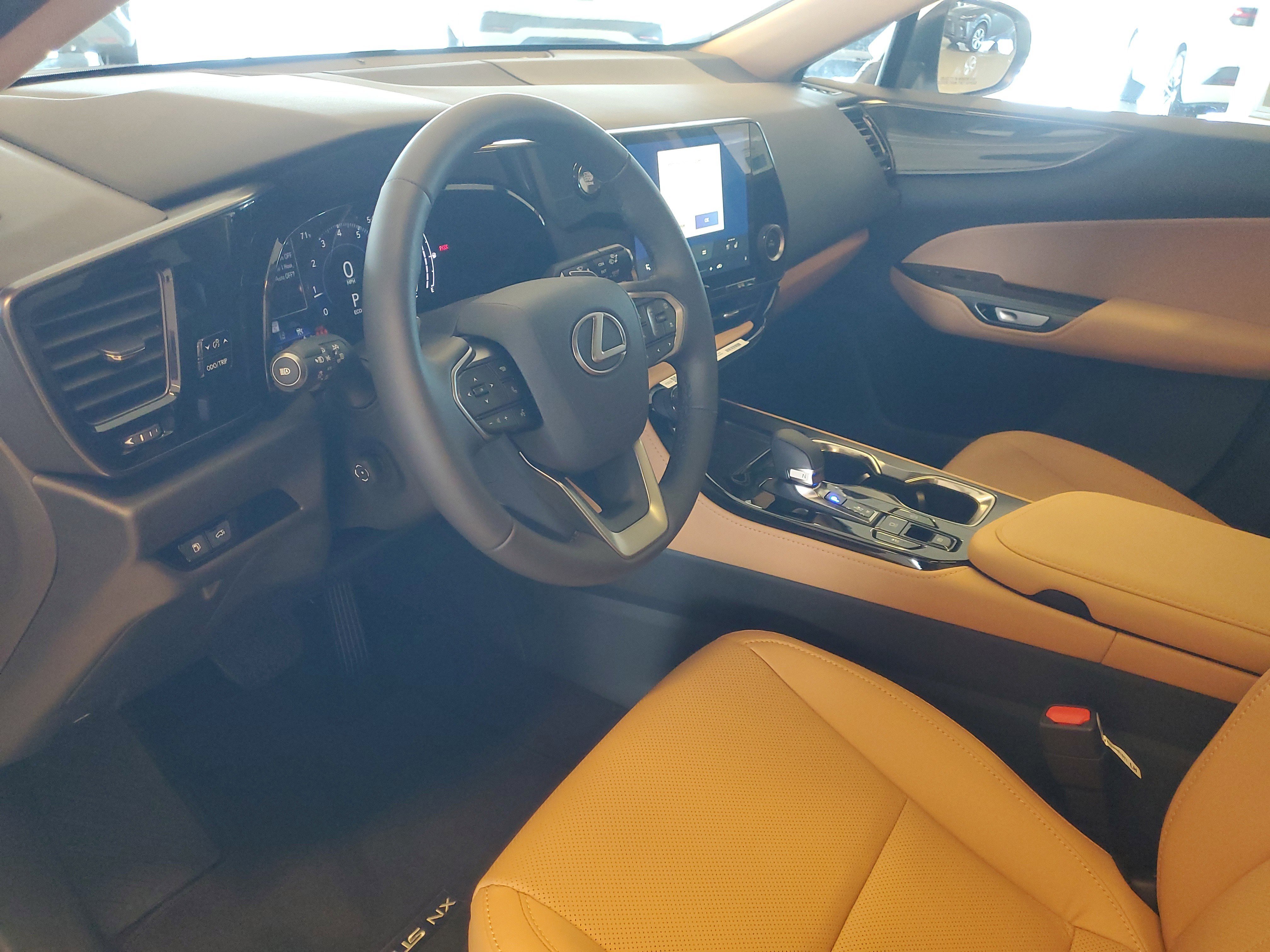 Used 2025 Lexus NX 250 FWD w/ Towing Package (2000 Lbs) image 21