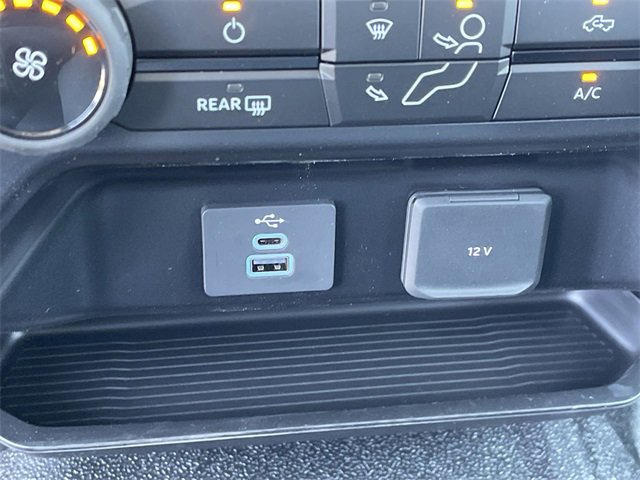 Used 2025 Ford F350 XLT w/ FX4 Off-Road Package image 29