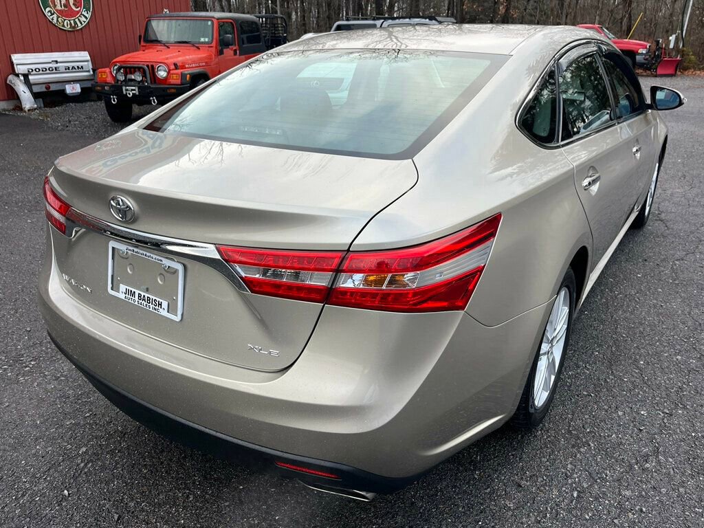 Used 2013 Toyota Avalon image 4