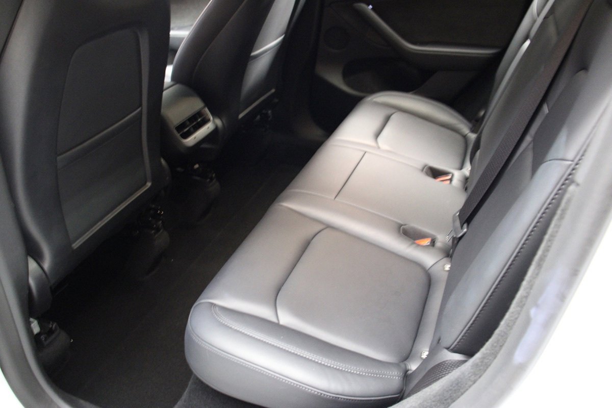 Used 2023 Tesla Model Y Long Range image 18