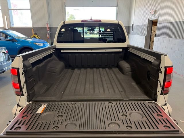 New 2026 Nissan Frontier PRO-4X w/ Pro-4x Convenience Package AWD/4WD image 13