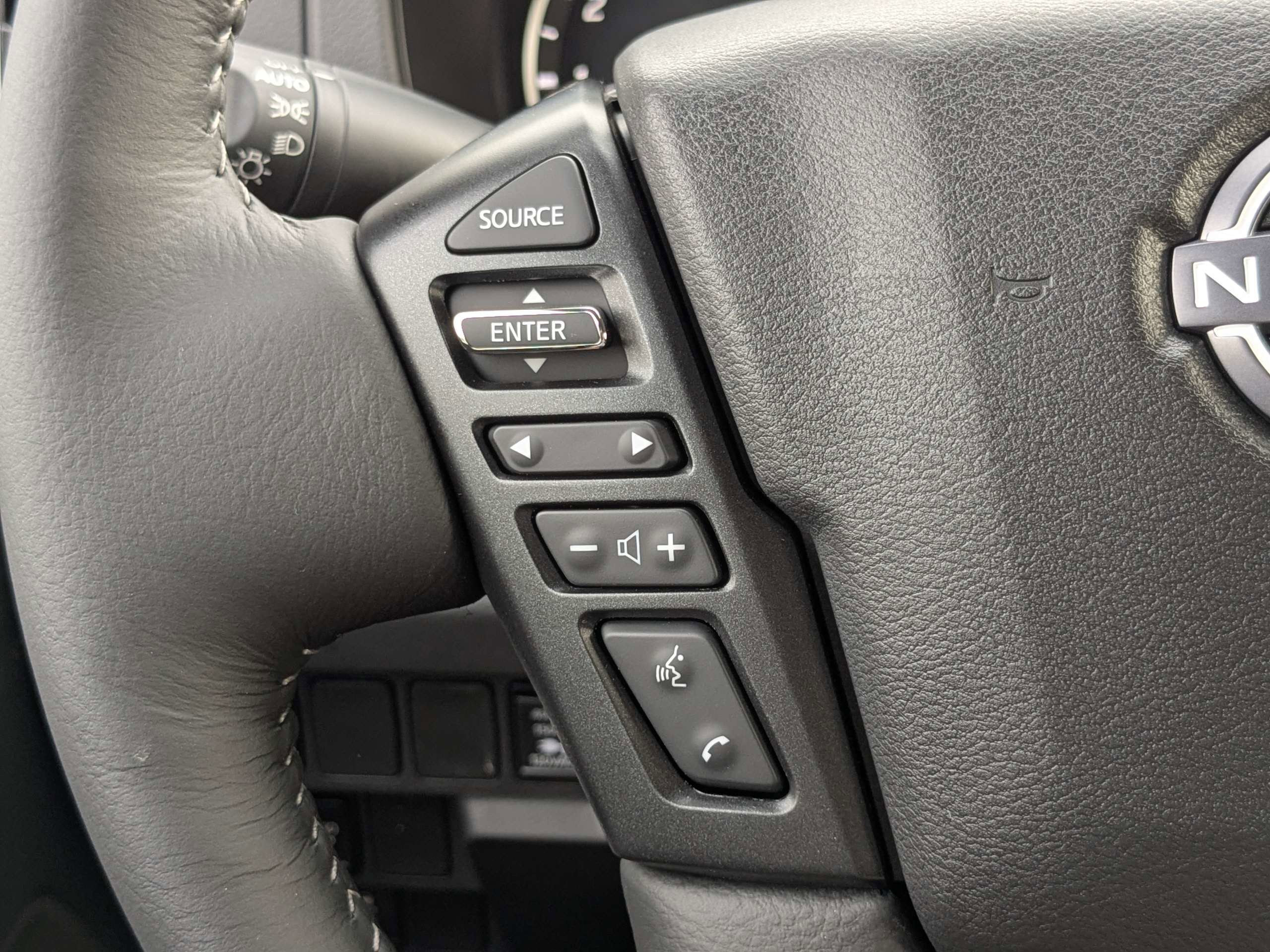 New 2026 Nissan Frontier SV AWD/4WD image 13