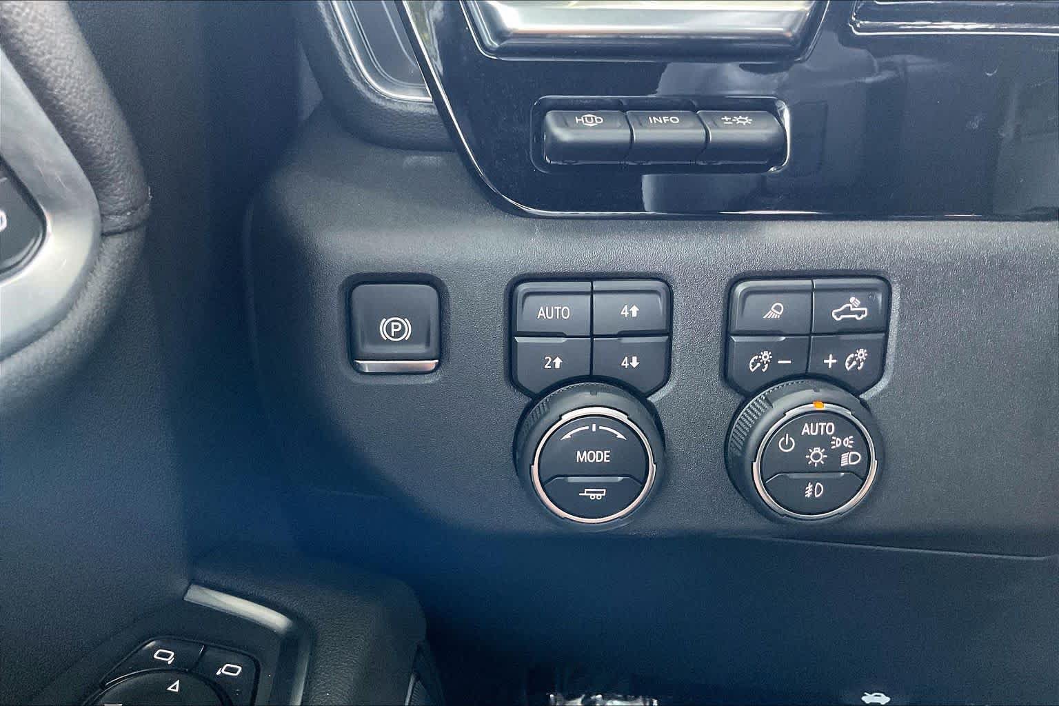 Used 2026 Chevrolet Silverado 1500 High Country w/ High Country Premium Package AWD/4WD image 63