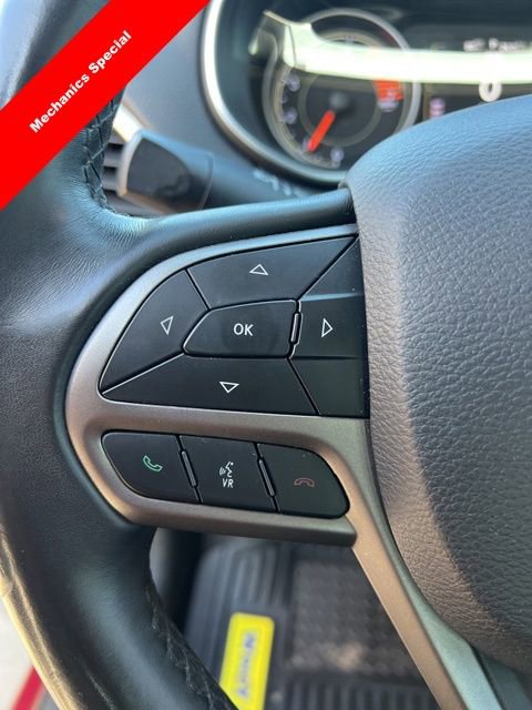 Used 2019 Jeep Cherokee Latitude Plus w/ Comfort/Convenience Group image 12