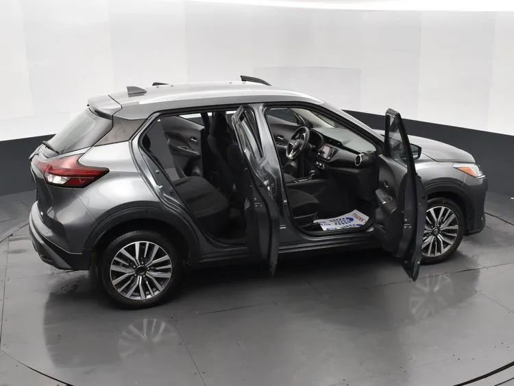 Used 2024 Nissan Kicks SV FWD image 6