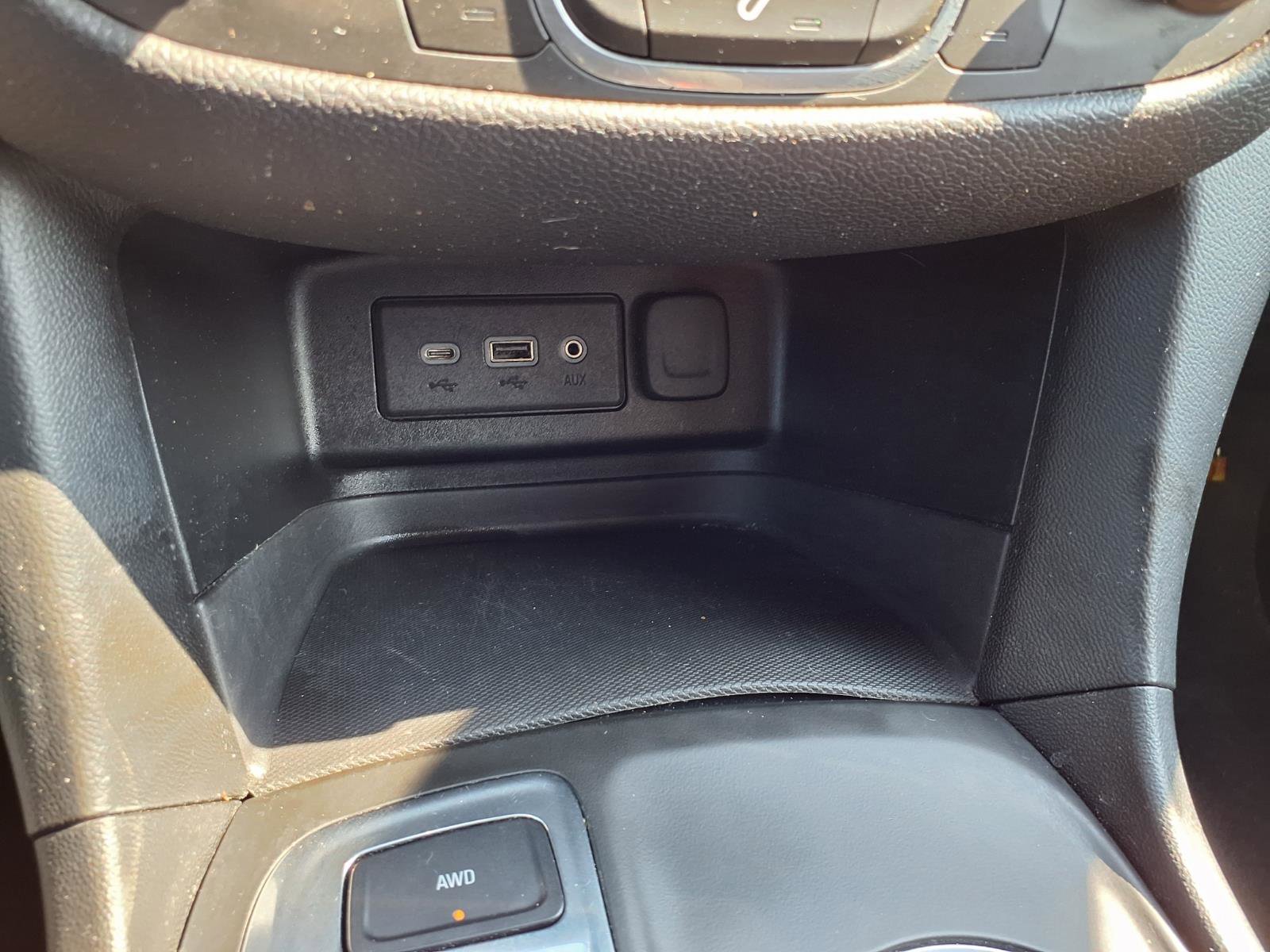 Used 2020 Chevrolet Equinox LT AWD/4WD image 8