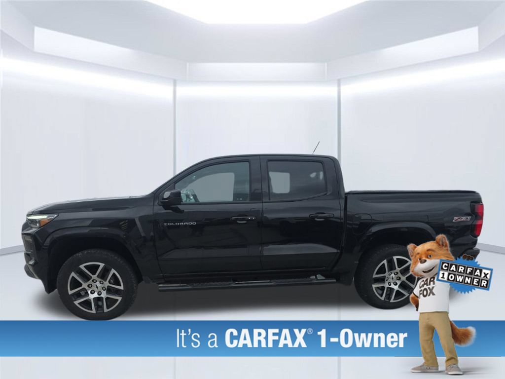 Used 2023 Chevrolet Colorado Z71 w/ Z71 Convenience Package 2 AWD/4WD image 4