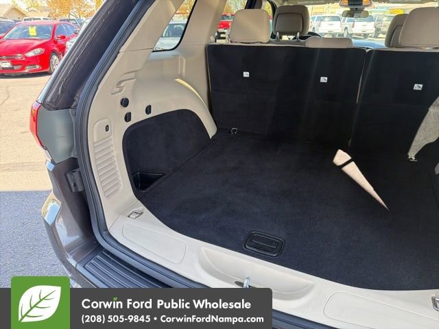 Used 2018 Jeep Grand Cherokee Laredo image 30