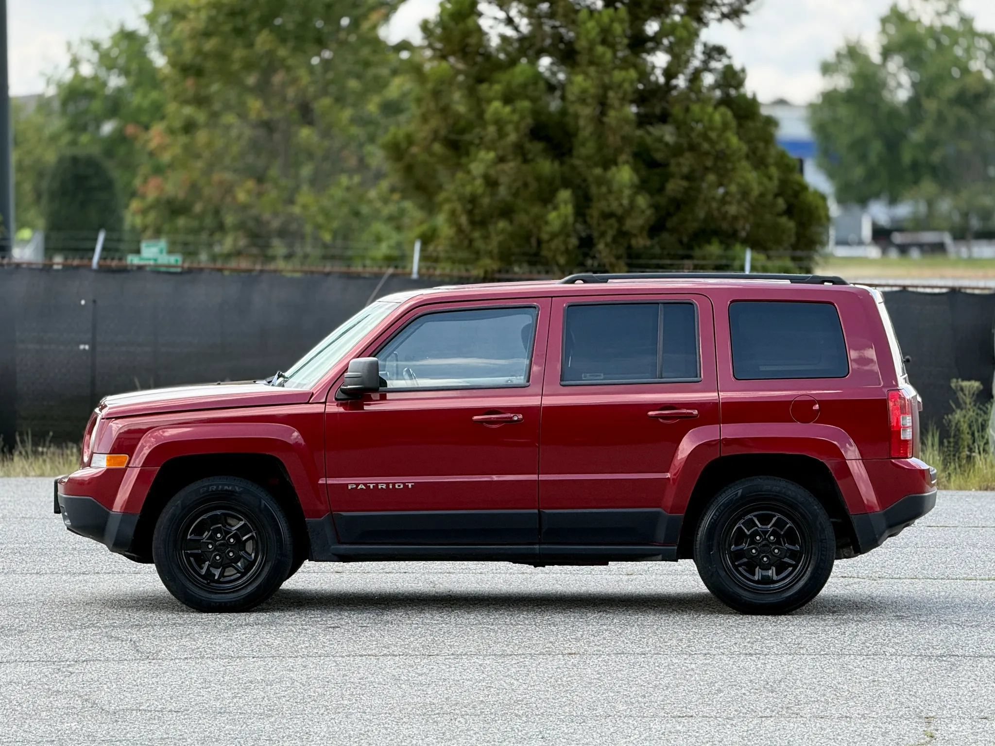 Used 2014 Jeep Patriot Sport w/ Power Value Group FWD image 8