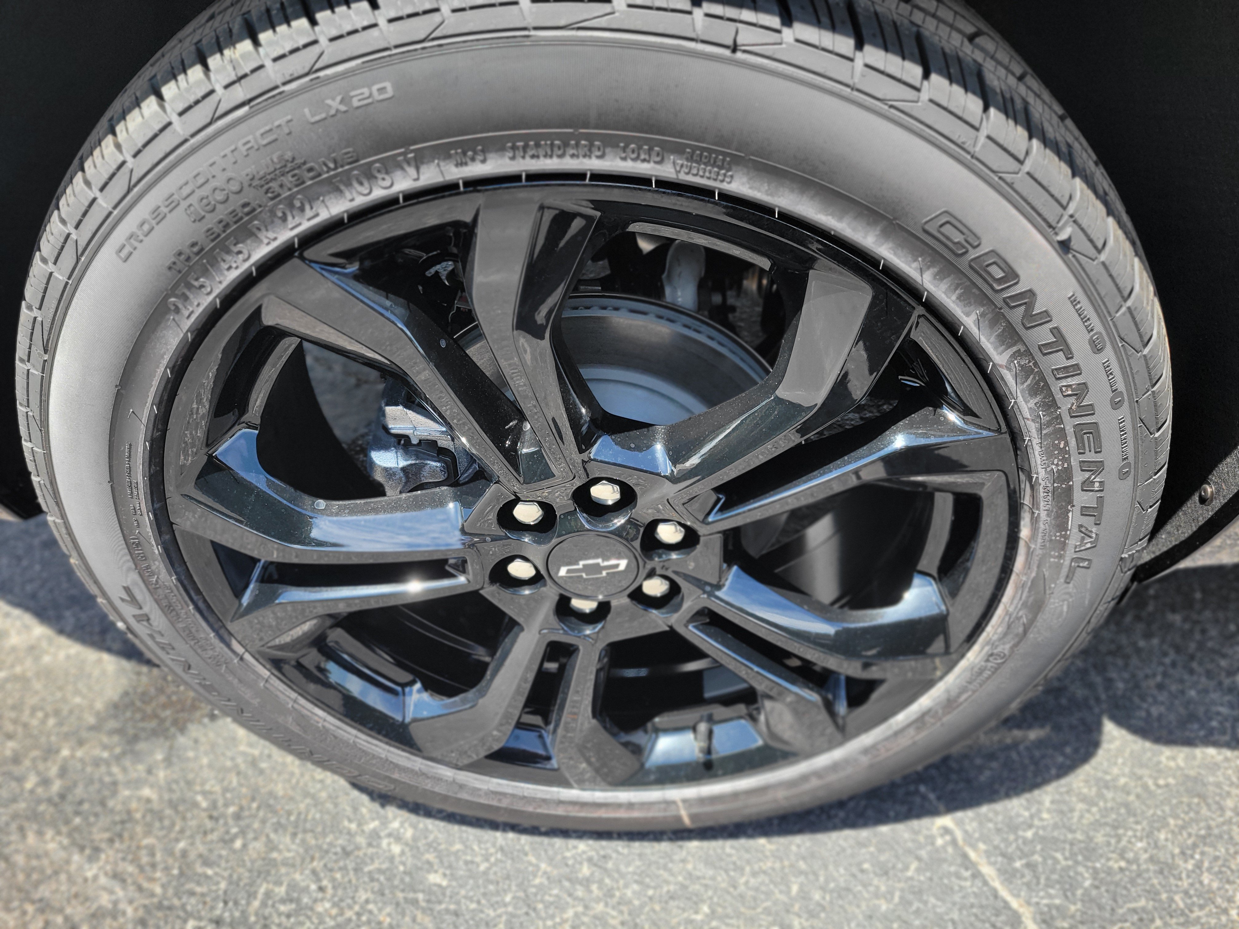 New 2027 Chevrolet Traverse RS w/ LPO, Floor Liner Package FWD image 41