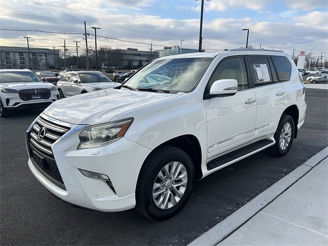 Used 2018 Lexus GX 460 image 4