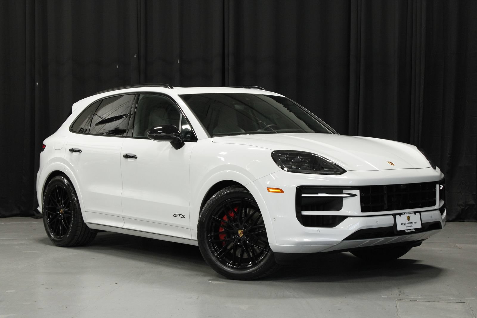 Certified 2025 Porsche Cayenne GTS AWD/4WD image 7