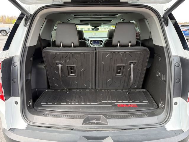 Used 2023 GMC Acadia SLT w/ Technology Package AWD/4WD image 5