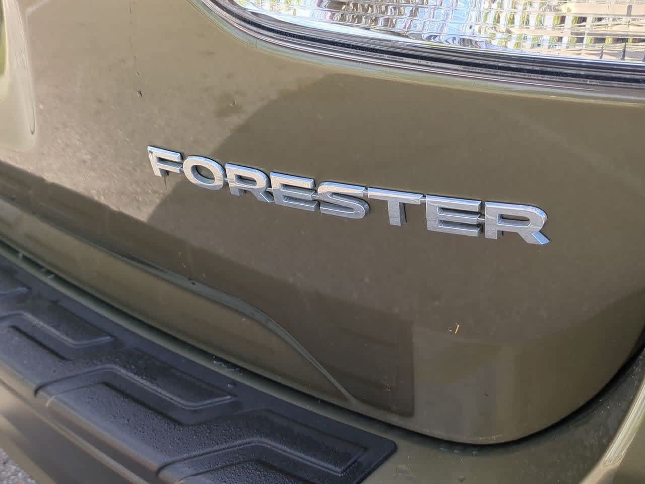 Used 2023 Subaru Forester Limited w/ Popular Package #2 AWD/4WD image 12