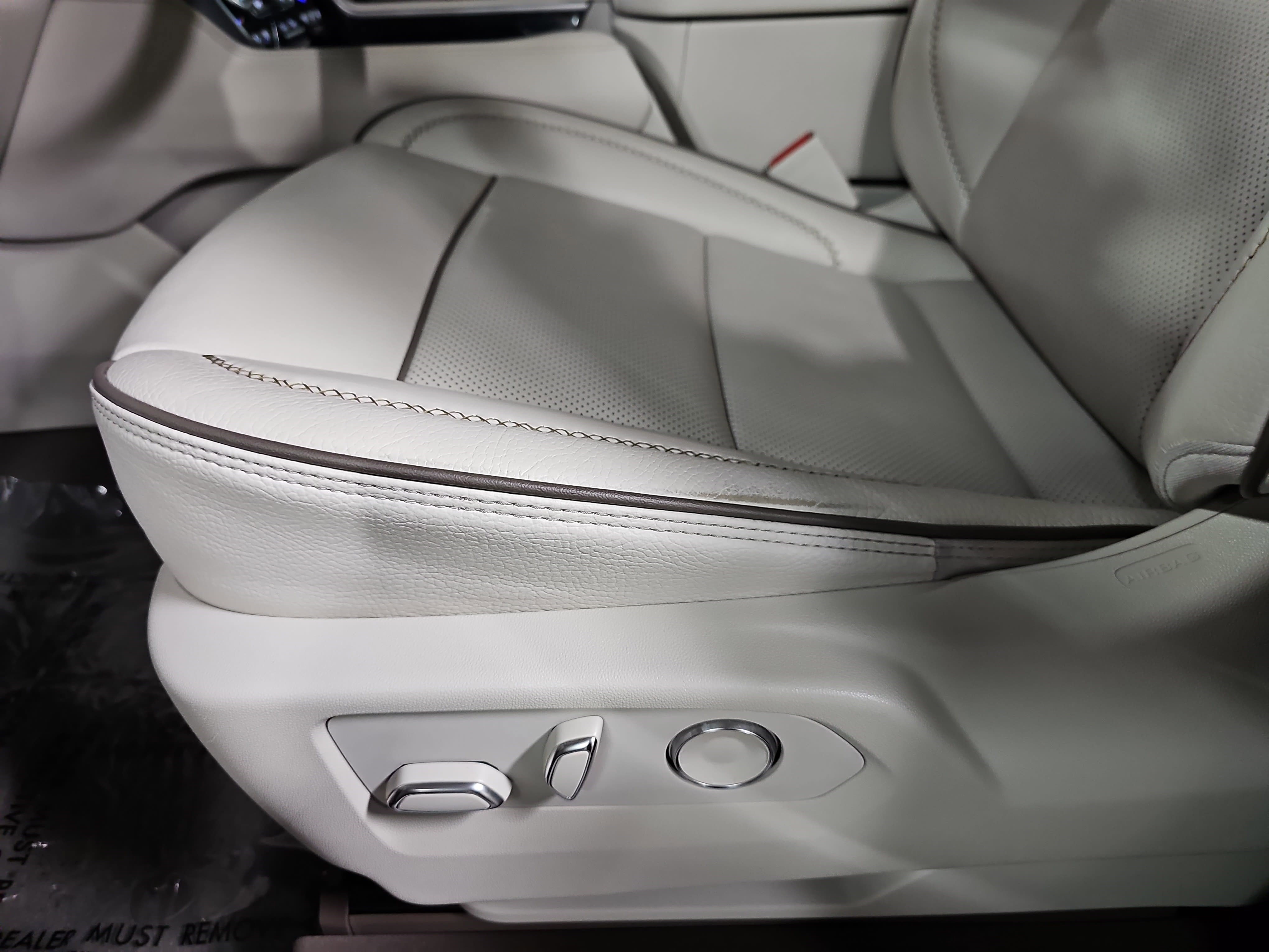 Used 2024 GMC Yukon Denali w/ Advanced Technology Package image 30