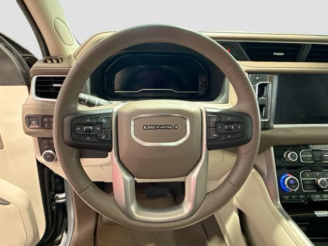 Used 2023 GMC Yukon XL Denali image 11
