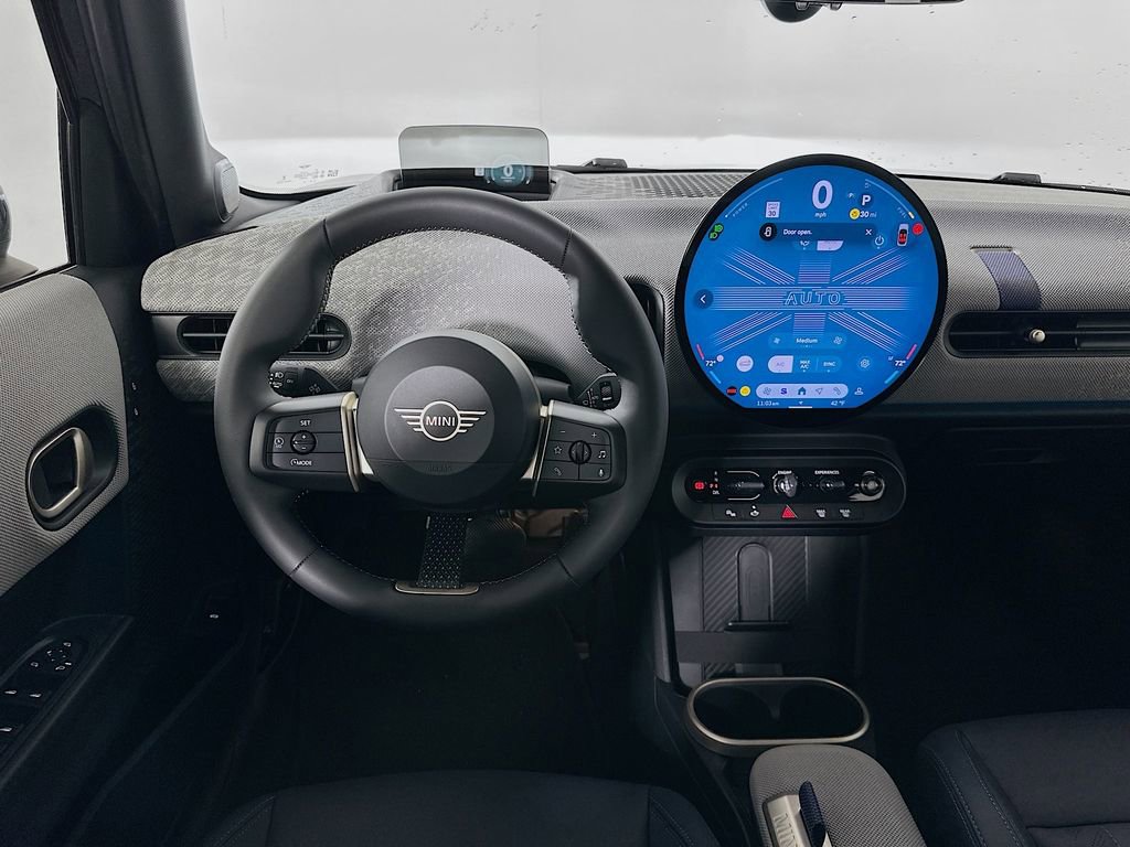 Certified 2025 MINI Cooper 4-Door Hardtop FWD image 17