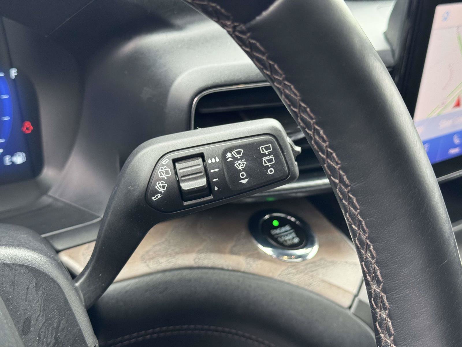 Used 2020 Ford Explorer Platinum AWD/4WD image 10