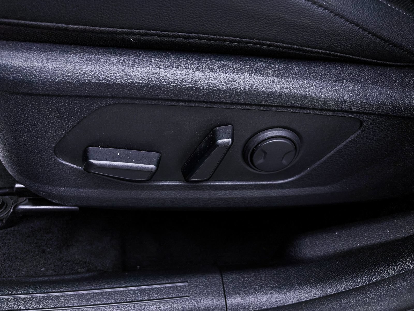 Used 2024 Kia Sportage EX FWD image 19