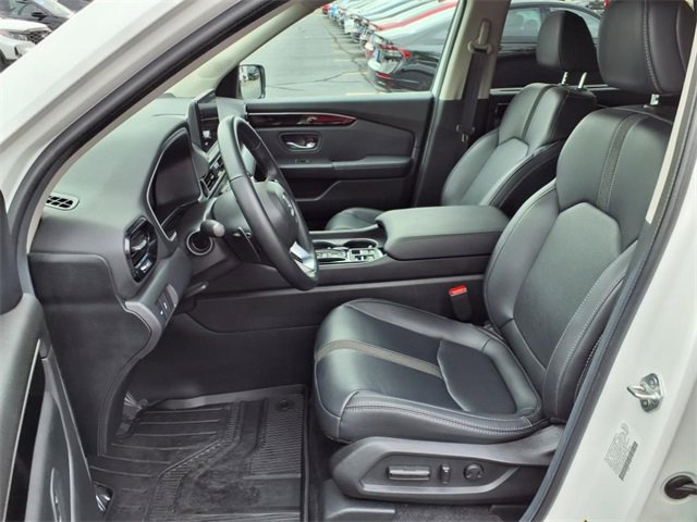 Certified 2025 Honda Pilot EX-L image 4