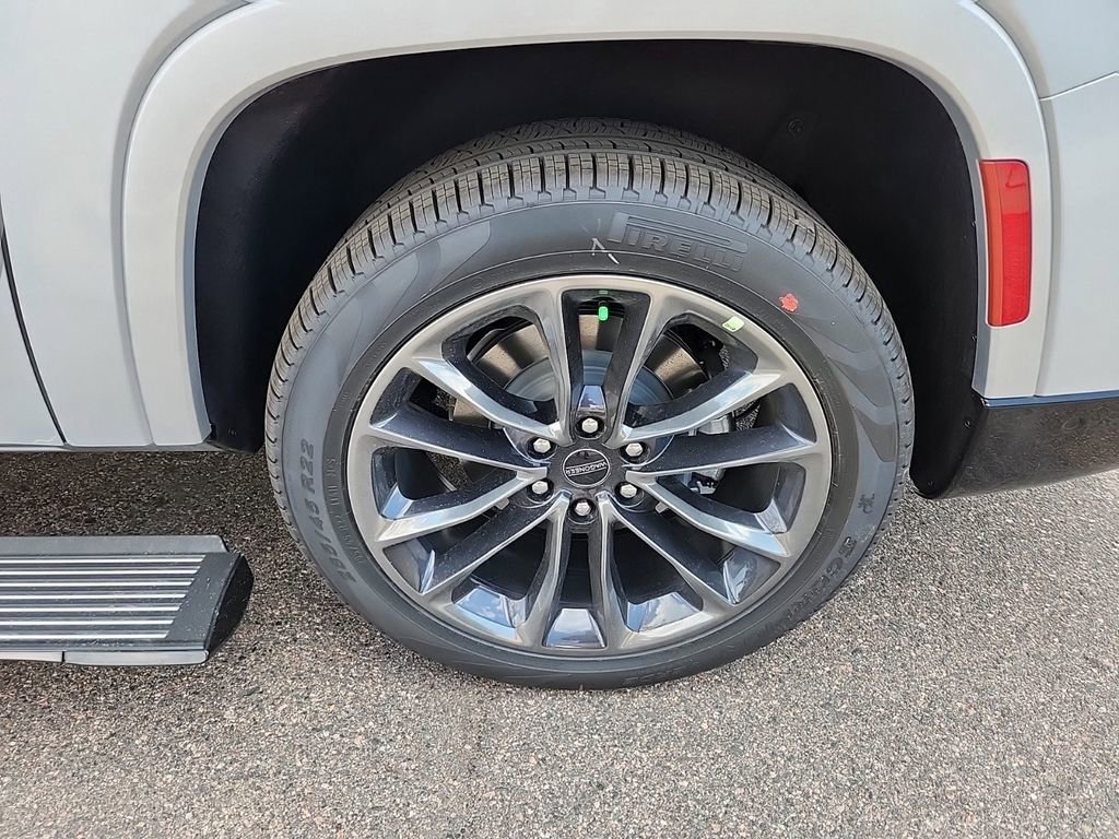 New 2024 Jeep Grand Wagoneer L Series II w/ Quick Order Packagew 28T image 12