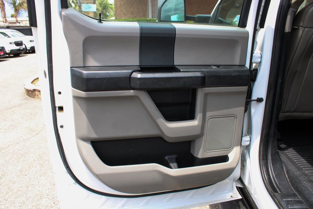 Used 2017 Ford F550 2WD Crew Cab Super Duty image 28