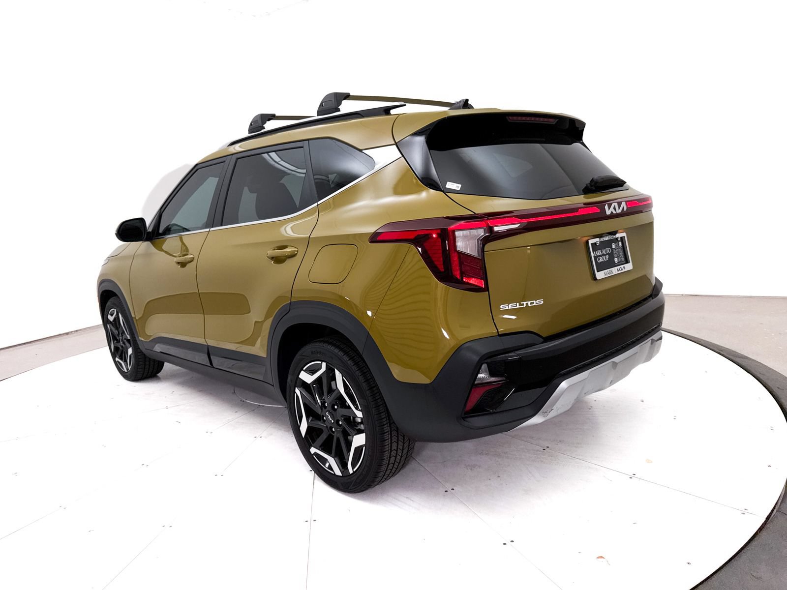 Certified 2024 Kia Seltos SX w/ SX Sunroof Package AWD/4WD image 18