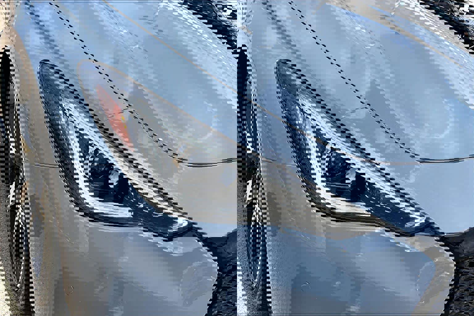 Used 2022 INFINITI Q60 Red Sport 400 w/ Carbon Fiber Package image 25