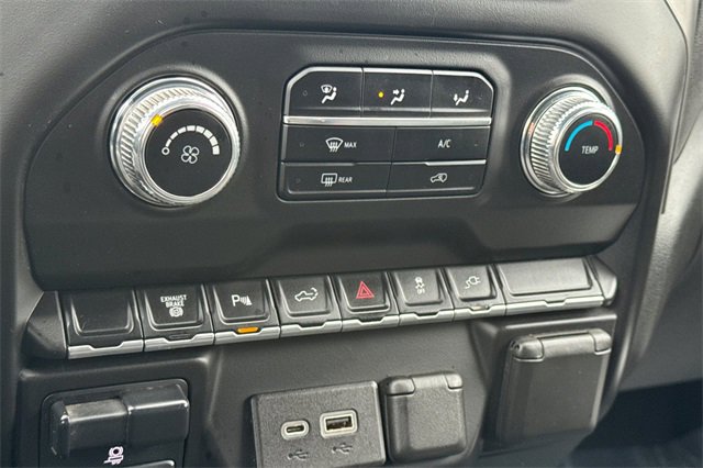 Used 2021 GMC Sierra 3500 4x4 Crew Cab w/ Gooseneck/5TH Wheel Package image 30