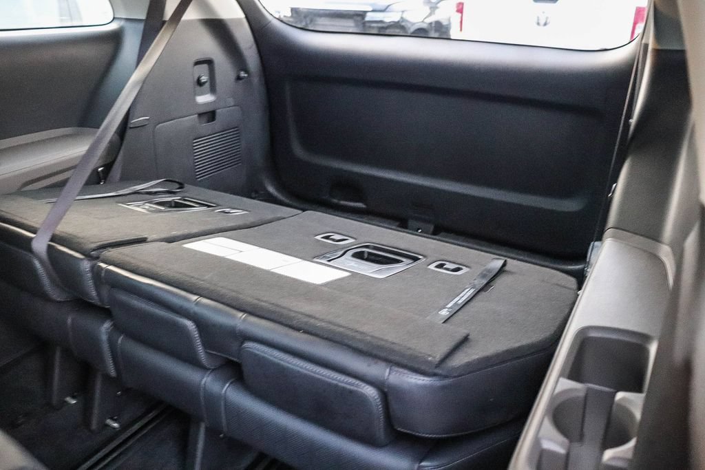 Used 2025 Kia Carnival FWD image 22