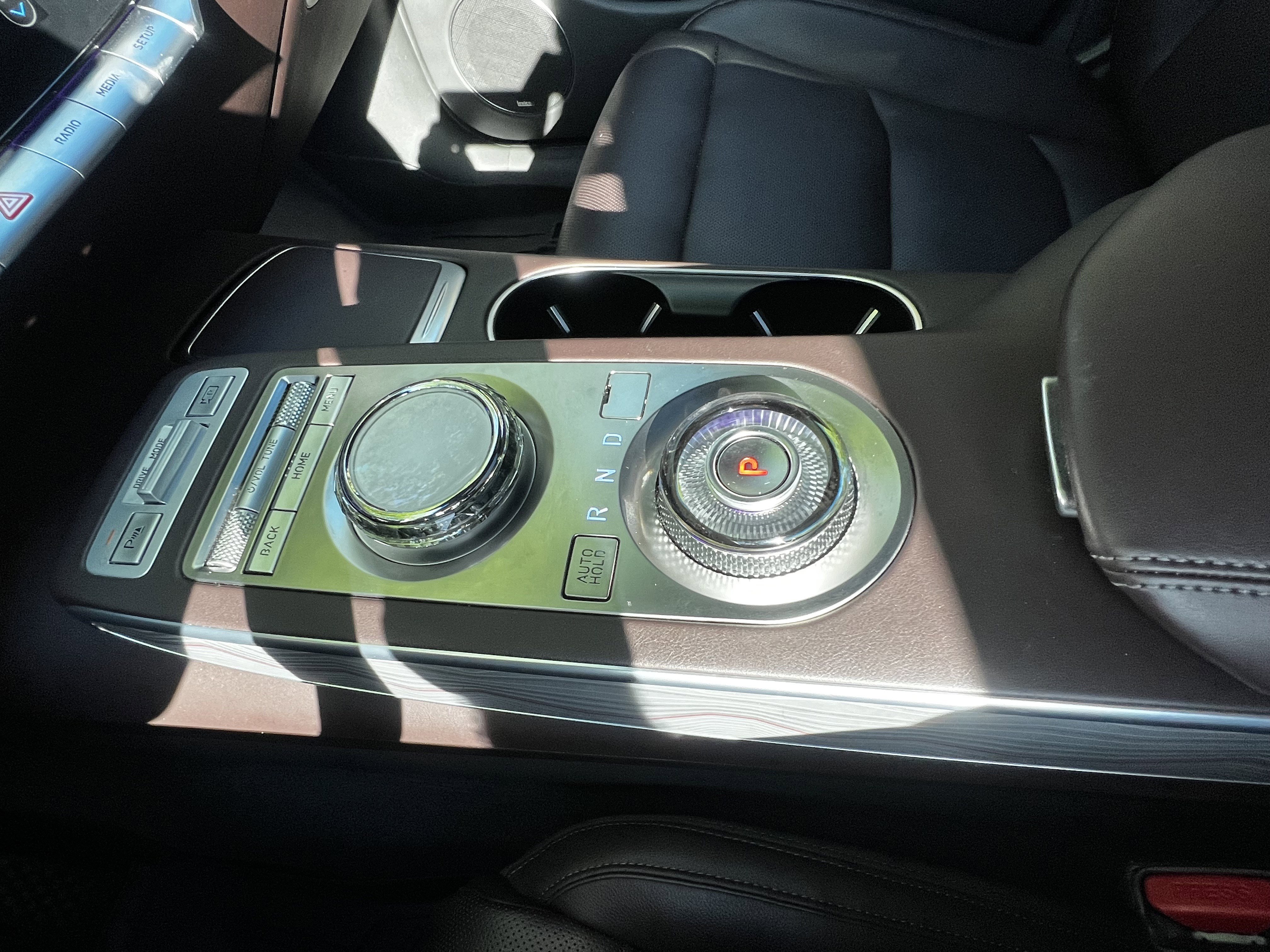 Used 2022 Genesis GV70 2.5T w/ Advanced Package image 29